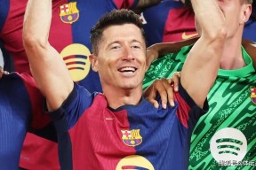 莱万多夫斯基赛事官方发布问鼎冠军新规，热火争议不断！的简单介绍爱游戏欢迎页