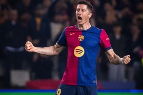  莱万多夫斯基九五至尊 爱游戏平台